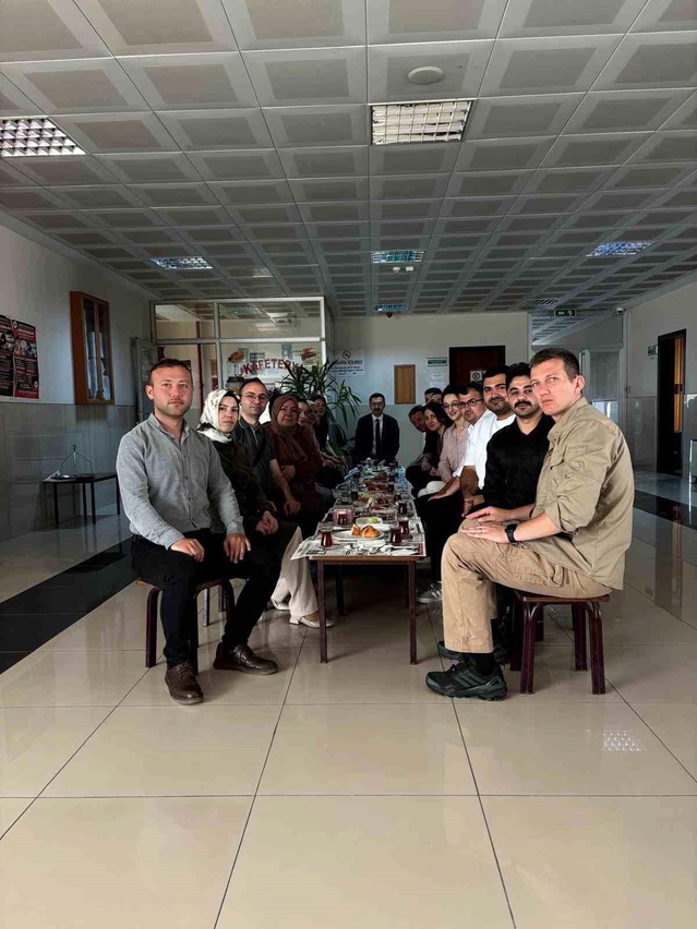 Karacabey Adliyesi'nde Erken Kahvaltı