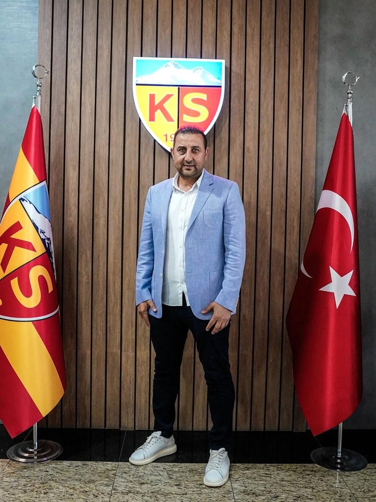 Kayserispor\'da Yeni Kulüp Menajeri: Seyit İçgül