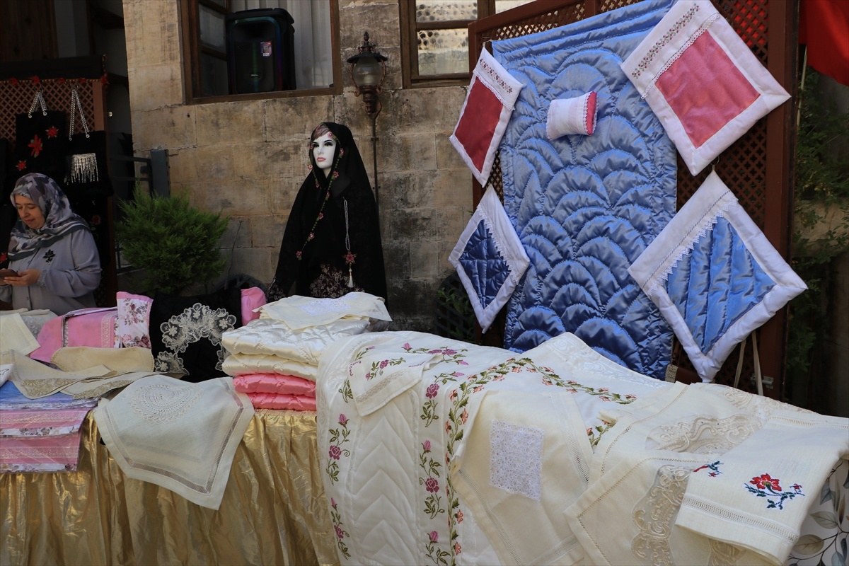 Kilis\'te şehit ailelerinden anlamlı kermes