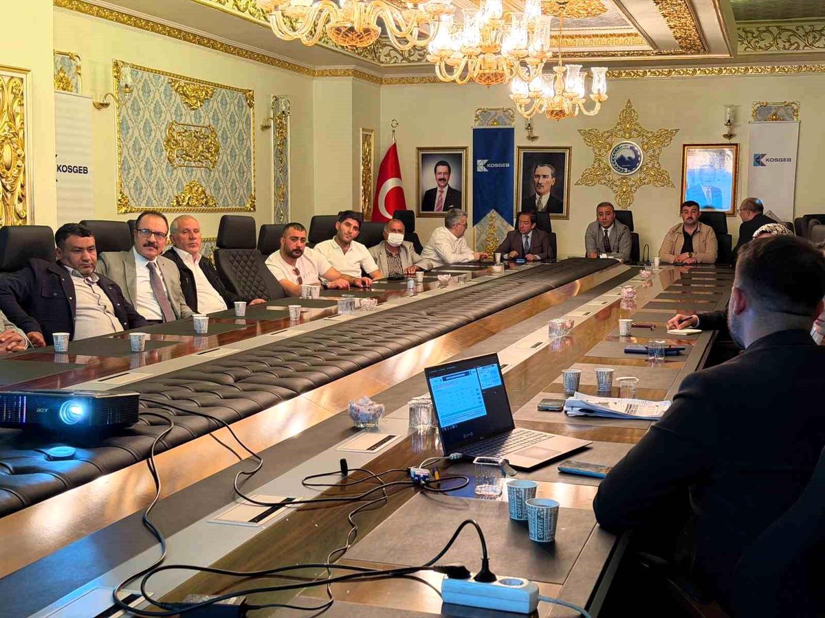 Ağrı\'da KOSGEB Bilgilendirme Toplantısı