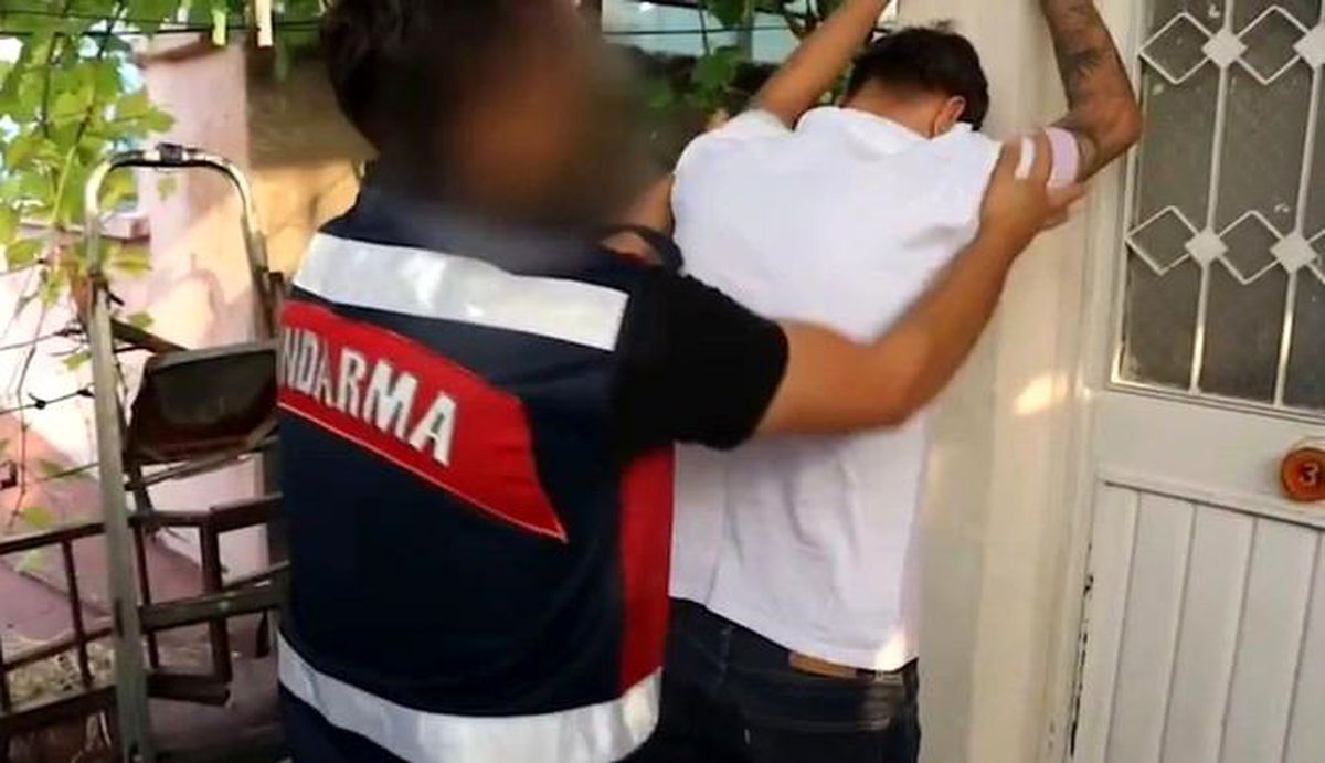 Mersin\'de Dolandırıcılara Operasyon