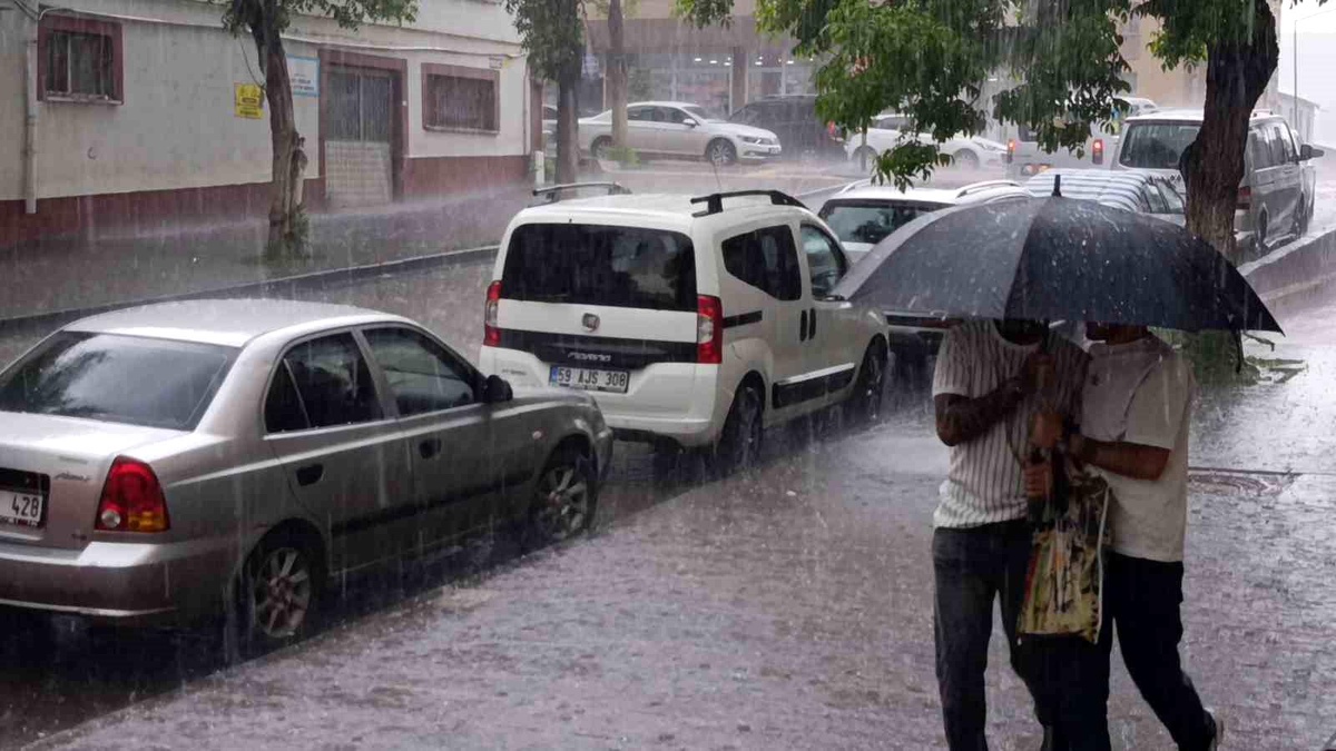 Kars\'ta Dolu Yağışı Hayatı Olumsuz Etkiledi