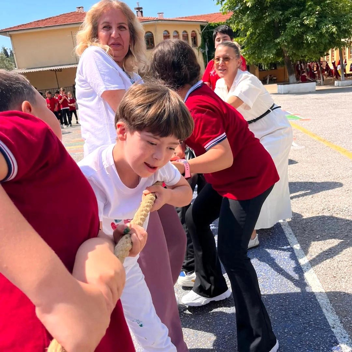 Sevgi ve Dayanışma Şenliği