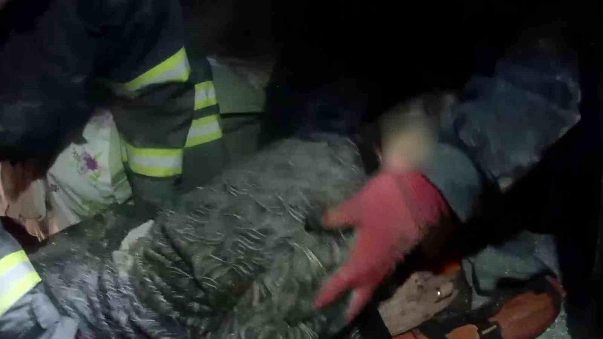 Kocaeli\'de itfaiyecilerin zorlu anları kask kamerasında