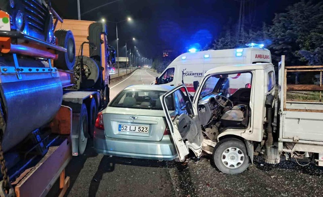 Ünye'de Trafik Kazası: 1 Ölü, 1 Yaralı