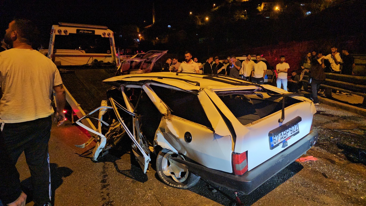 Zonguldak\'ta Feci Kaza: Sürücü Ağır Yaralı