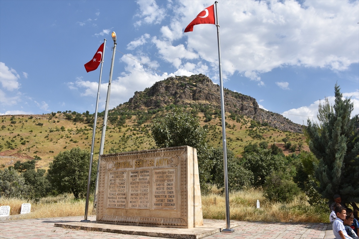 Çevrimli köyünde 27 kişi anıldı