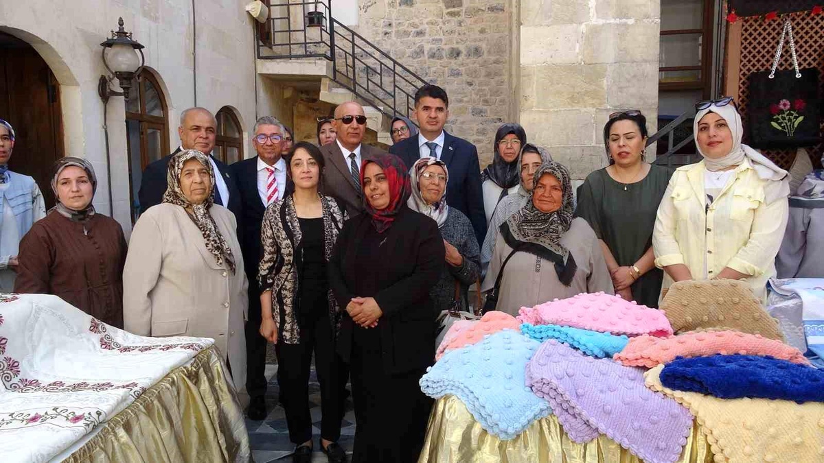 Kilis\'te Şehit Aileleri ve Gazilerin Hayır Çarşısı Açıldı