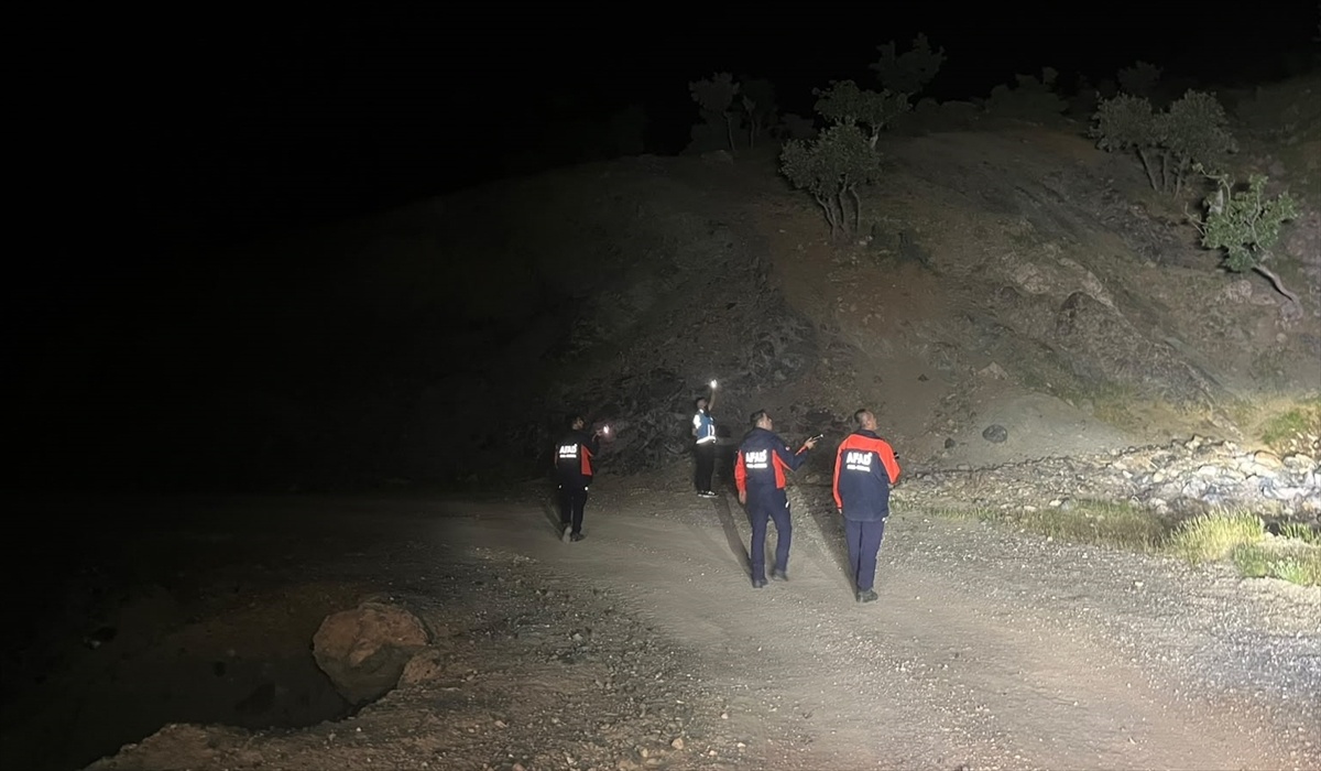 Siirt\'te Kaybolan Çoban İçin Arama Çalışması Başlatıldı
