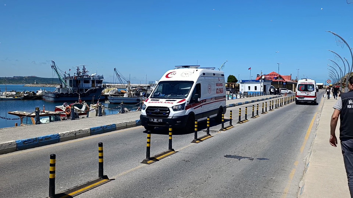 Şile\'de Boğulma Tehlikesi: Samet Karakaya Hastaneye Kaldırıldı