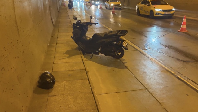 Şişli'de Yağlı Yolda Kaza: 3 Yaralı