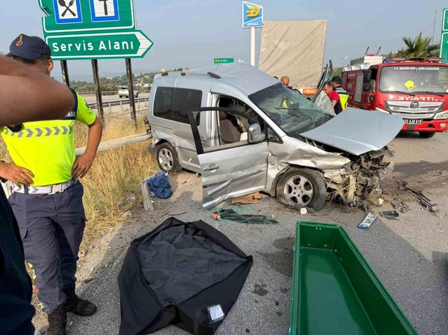 Tarsus'ta Trafik Kazası: 1 Ölü, 4 Yaralı