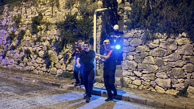 Kocaeli'de Mutfakta Sıva Düşmesi: 5 Kişi Tahliye Edildi