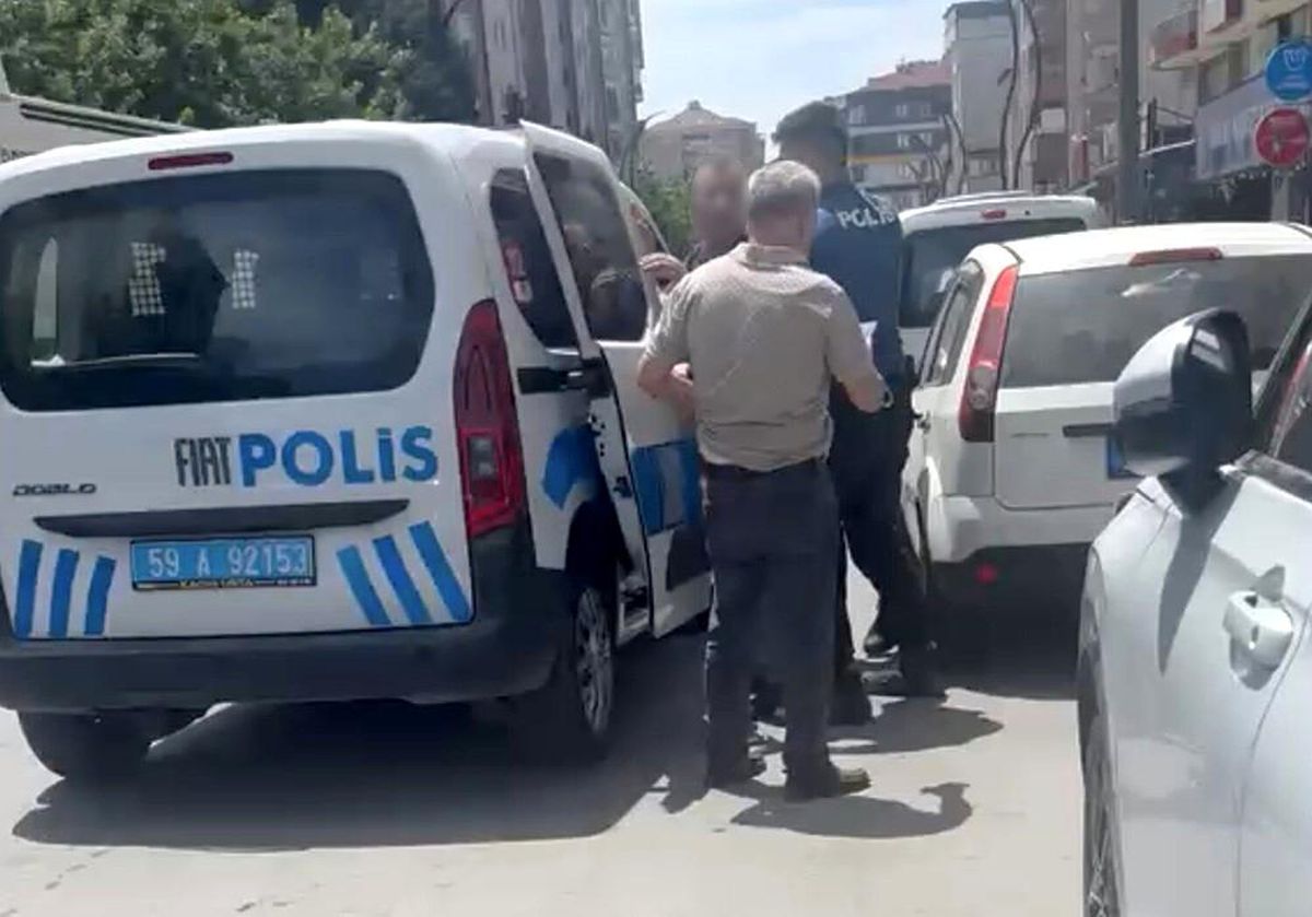 Kapaklı\'da Bıçaklı Kavga: 1 Yaralı