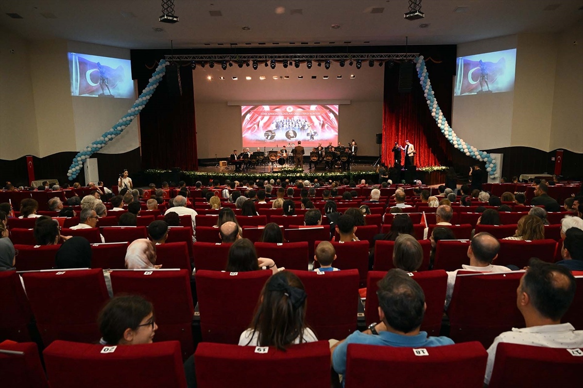 TÜRKAY\'dan Afyon\'da Unutulmaz Konser
