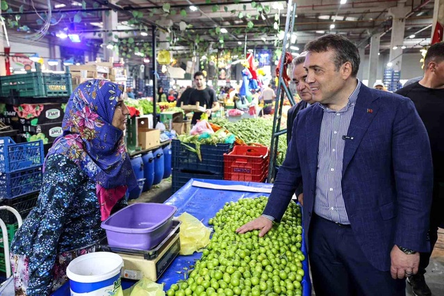 Vali Sözer, Bozüyük Pazarını Ziyaret Etti
