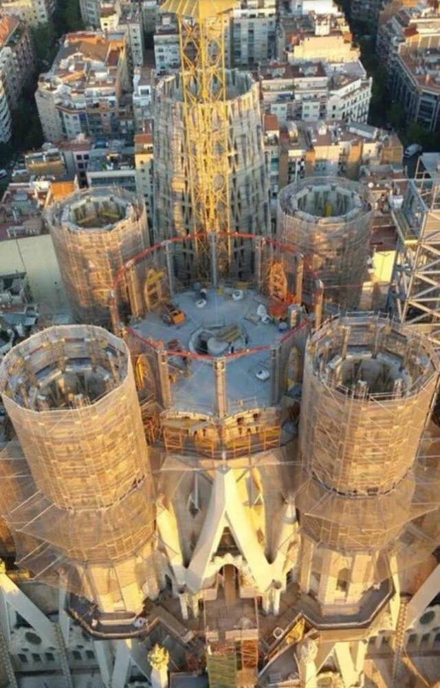 Sagrada Familia: Dünyanın En Yüksek Kilisesi