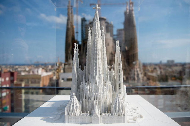 Sagrada Familia: Dünyanın En Yüksek Kilisesi