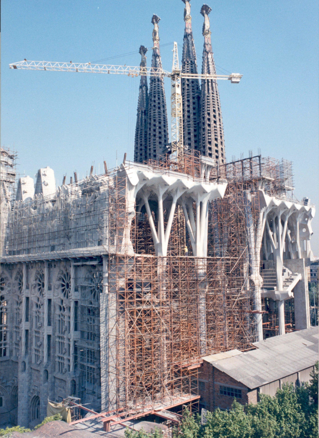 Sagrada Familia: Dünyanın En Yüksek Kilisesi