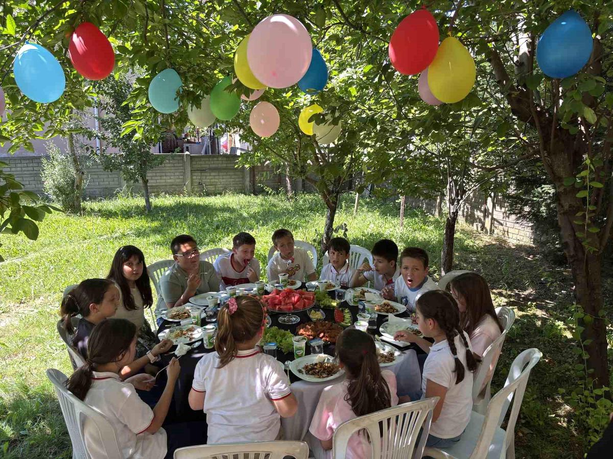 Öztaş Çifti\'nden Öğrencilere Unutulmaz Gün