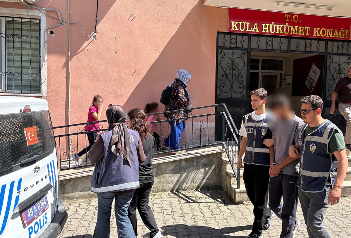 Kula\'da Uyuşturucu Operasyonu: 2 Tutuklama