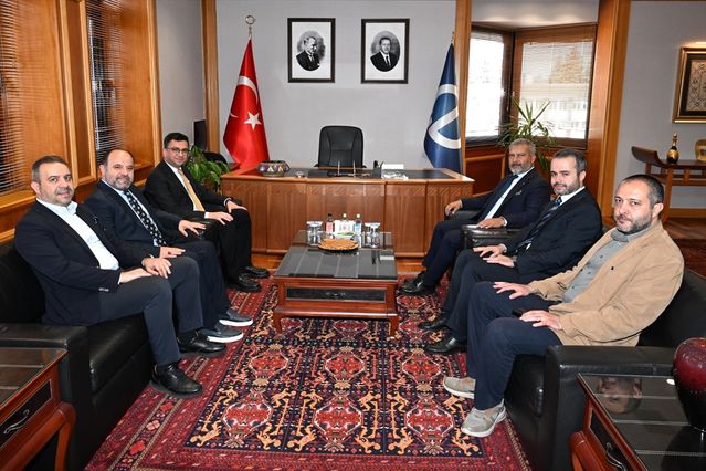 AA Genel Müdür Yardımcısı'ndan Üniversite Ziyareti