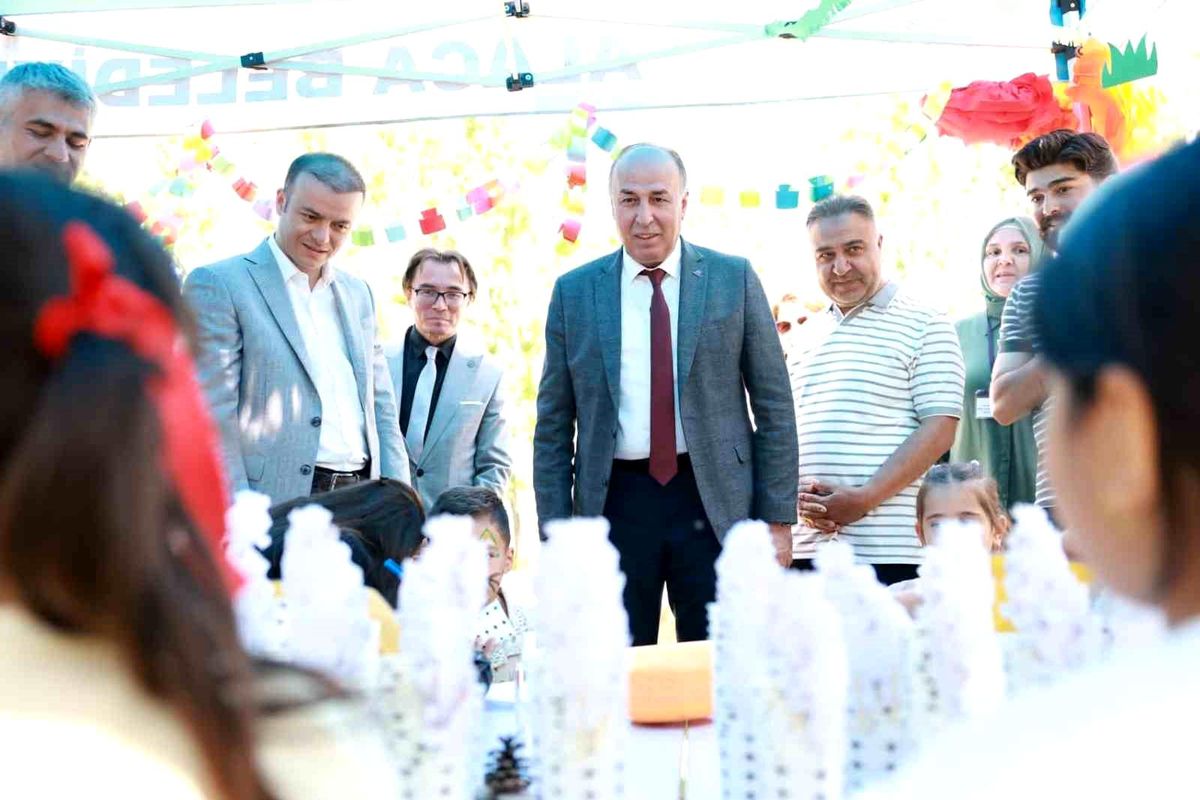 Alaca\'da "Ailemle Eğitim Yolculuğu" şenliği renkli karelere sahne oldu
