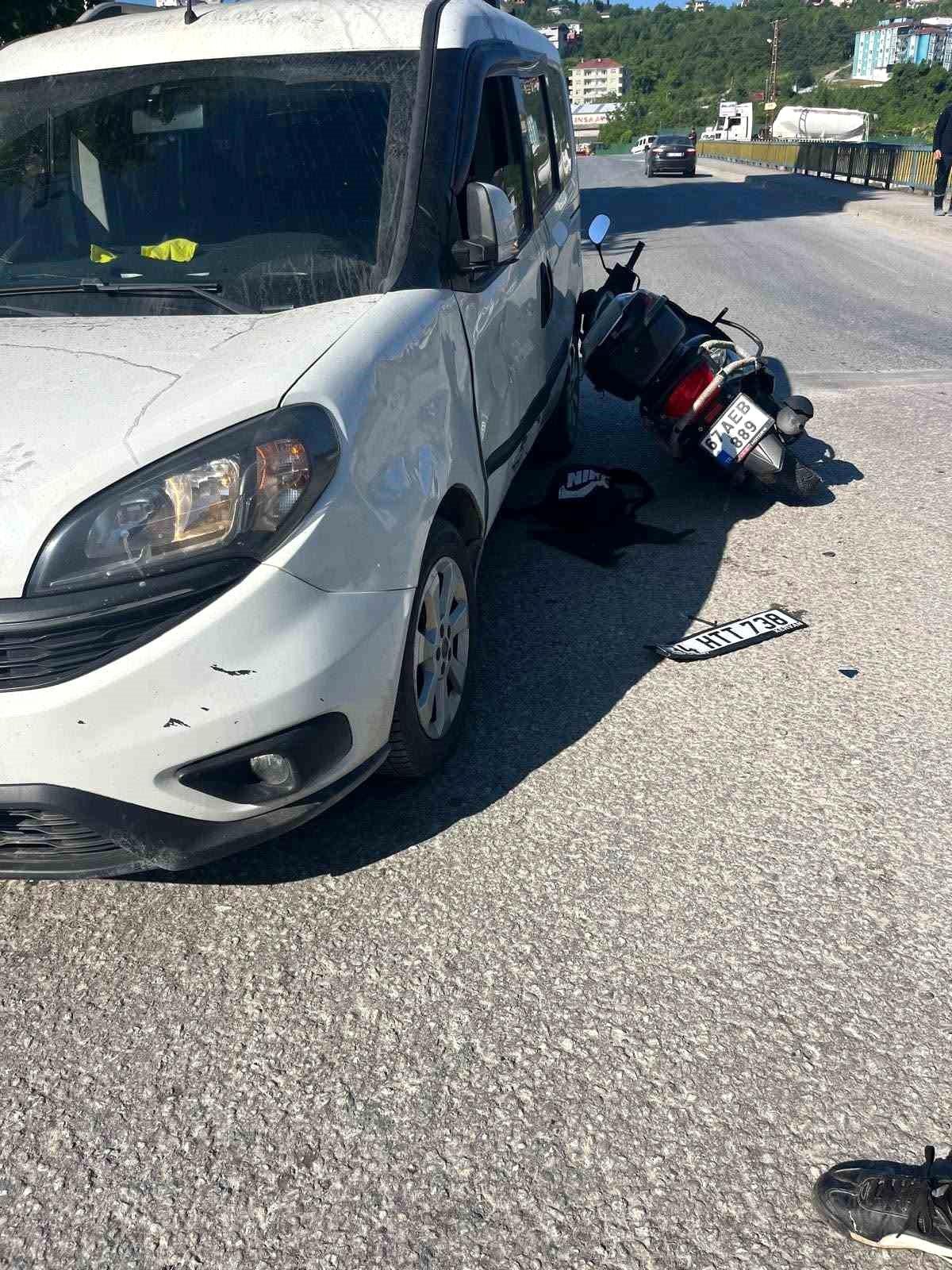 Zonguldak\'ta Trafik Kazası: İki Yaralı
