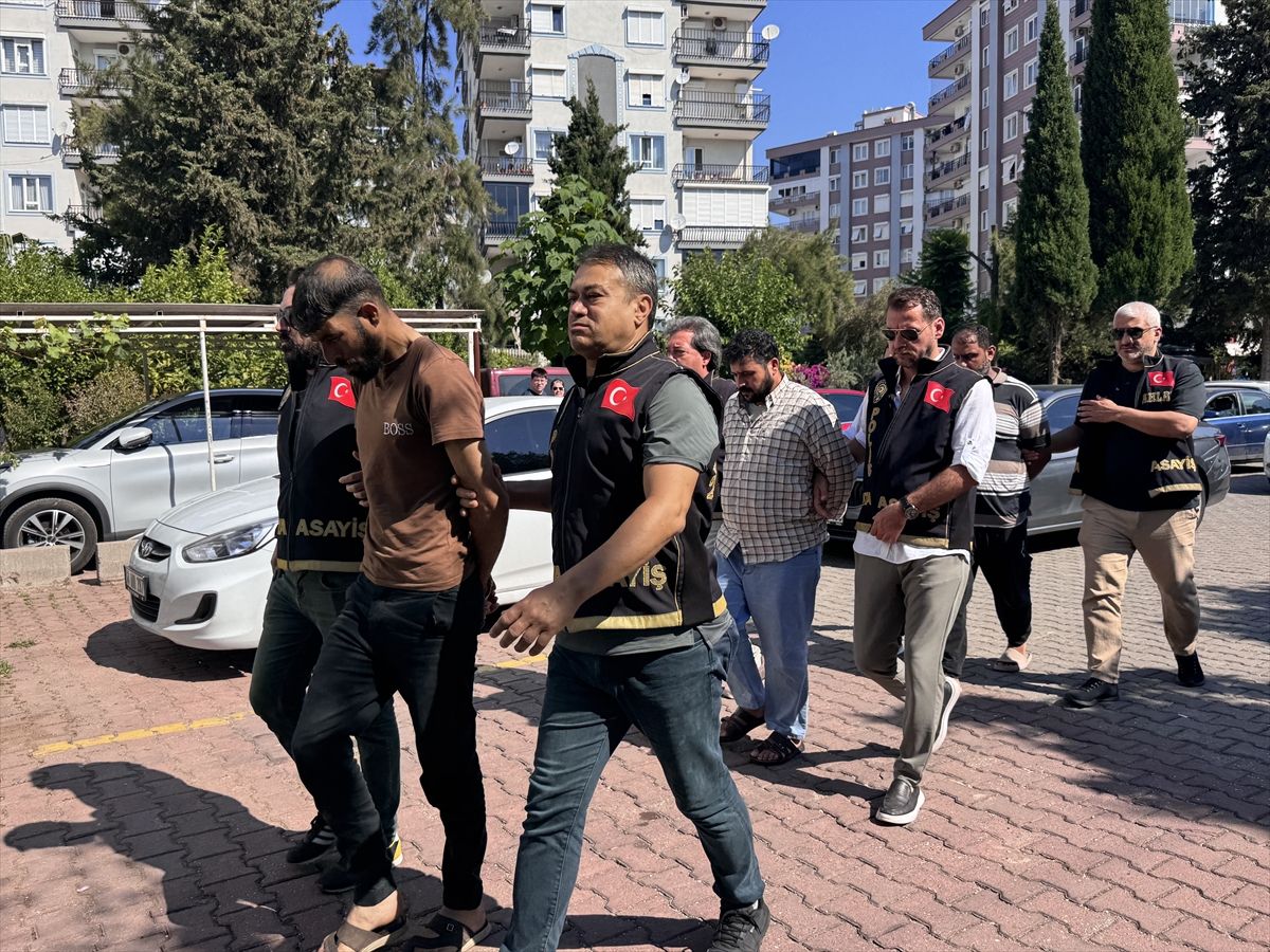 Antalya\'da 12 Yıl Sonra Cinayet Şüphelileri Adliyeye Sevk Edildi