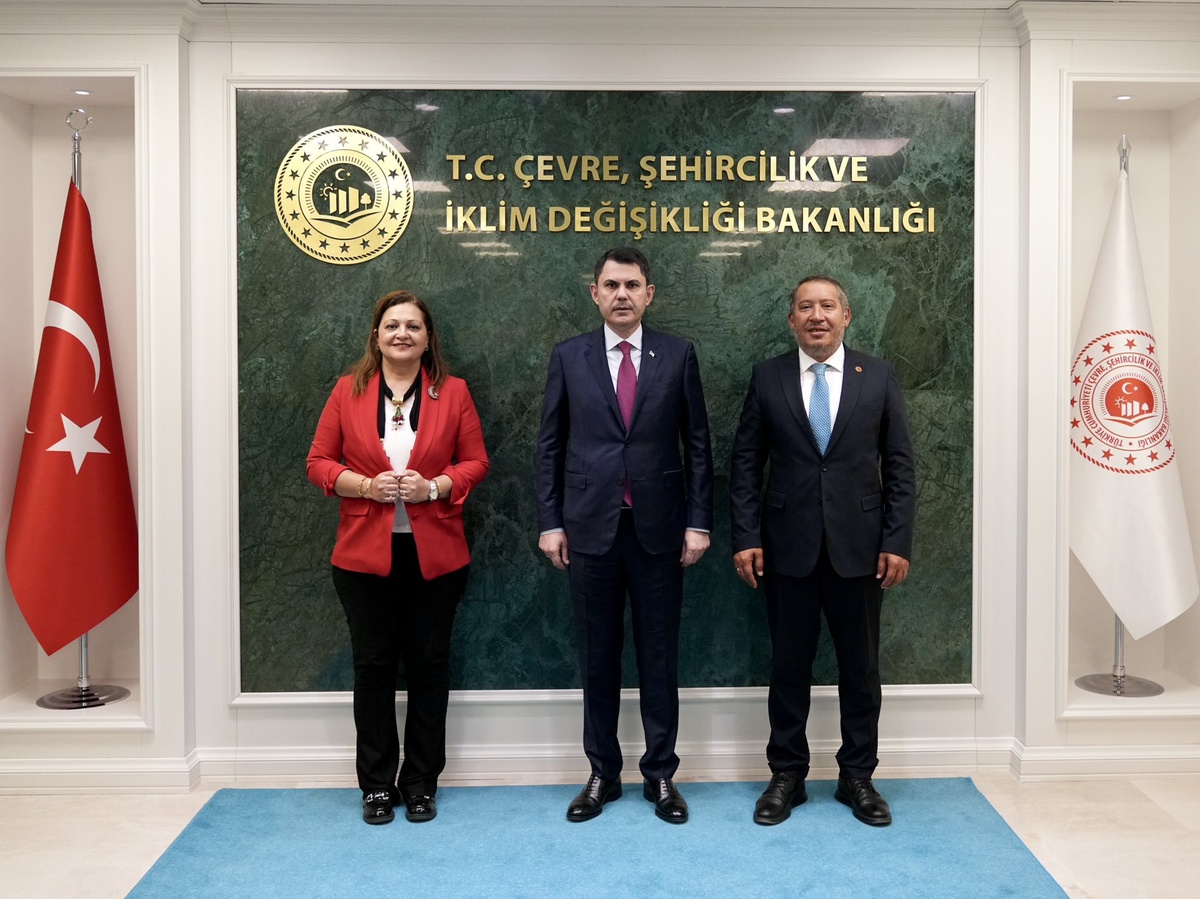 Bakan Kurum, Afyonkarahisar ve Dinar Belediye Başkanlarını Ağırladı