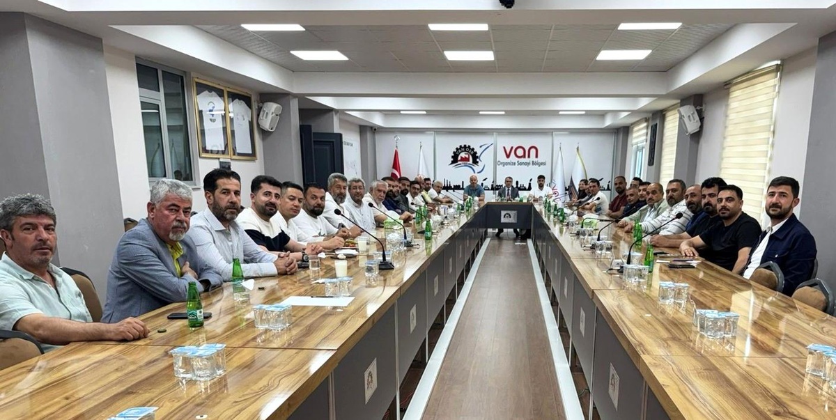 Van OSB\'de Sanayicilerle İstişare Toplantısı