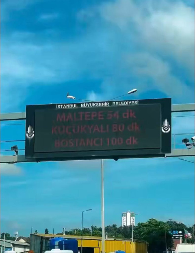 Bu şehirde yaşanmaz artık! İstanbul trafiğinde çekilen fotoğraf