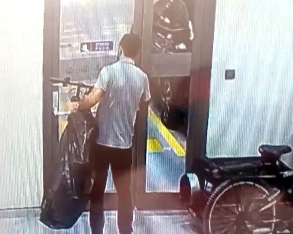 Hırsız, Çaldığı Bisikleti Polise Teslim Etti