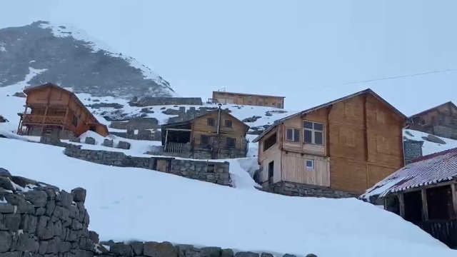 Çamlıhemşin’de haziran ayında kış manzarası