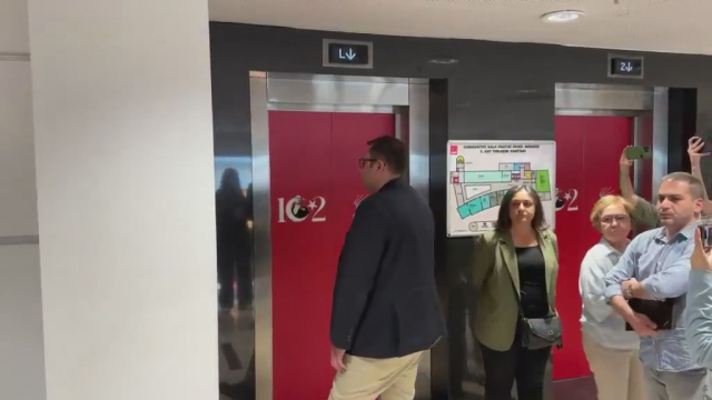 CHP Genel Merkezi'nde gazeteci ile danışman arasında 'Sarı zarf' gerginliği