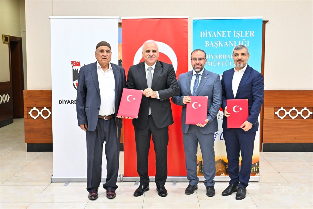 Diyarbakır\'da İki Yeni Cami ve Külliye Protokolü İmzalandı