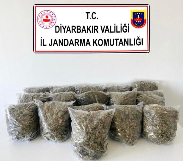 Diyarbakır'da 38,5 Kilo Esrar Ele Geçirildi