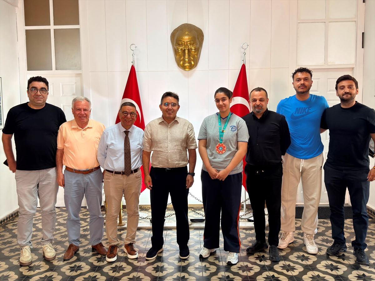Nilsu Özdemir\'den Dünya Üçüncülüğü Ziyareti