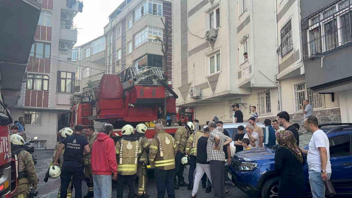 Gaziosmanpaşa\'da yangın paniği