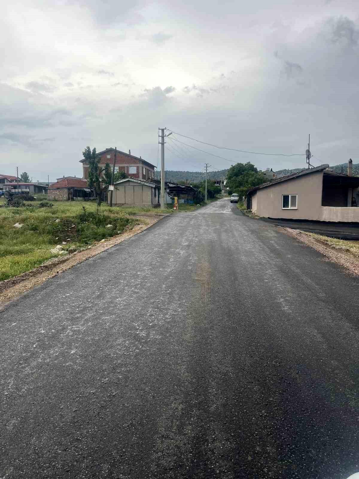 Gediz\'de Köyler Arası Yol Sorunu Çözüldü