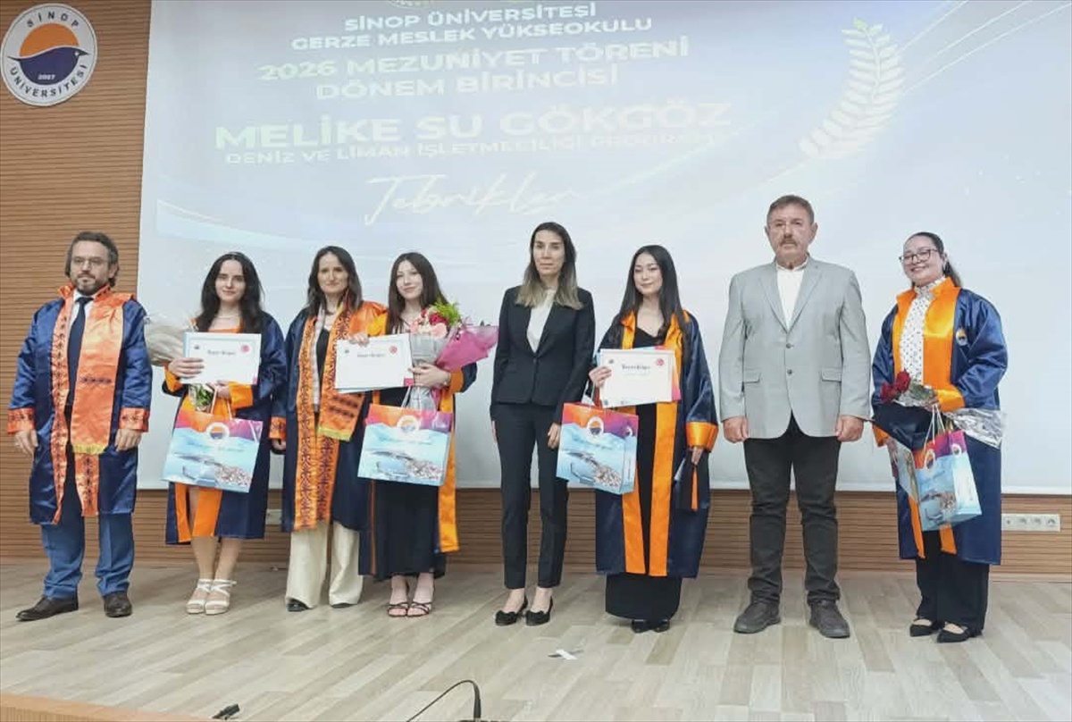 Gerze MYO\'da Mezuniyet Töreni Yapıldı