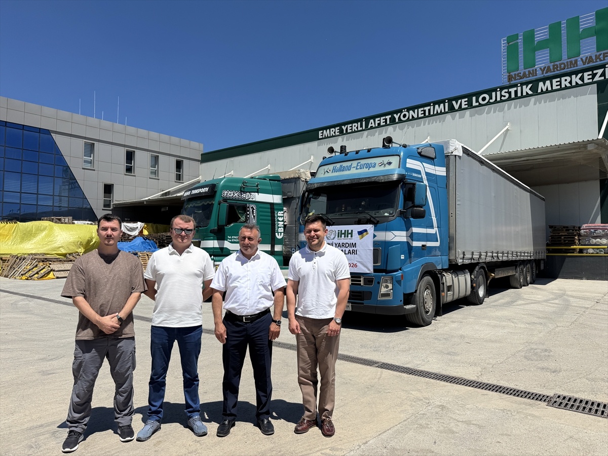 İHH\'dan Ukrayna\'ya 4 TIR Yardım Gönderildi
