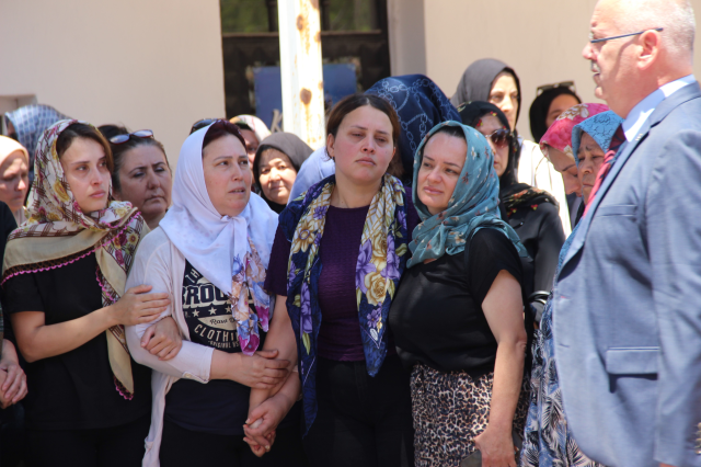 Irmak öğretmen İzmir'de son yolculuğuna uğurlandı