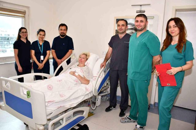 Dev Yumurtalık Kitle Ameliyatı Başarıyla Gerçekleş