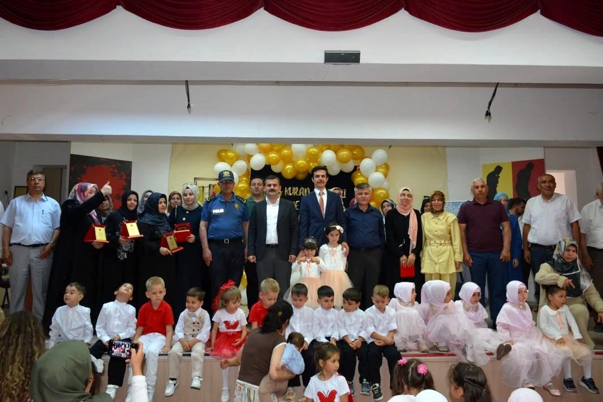 Miniklerden Duygusal Kapanış Programı