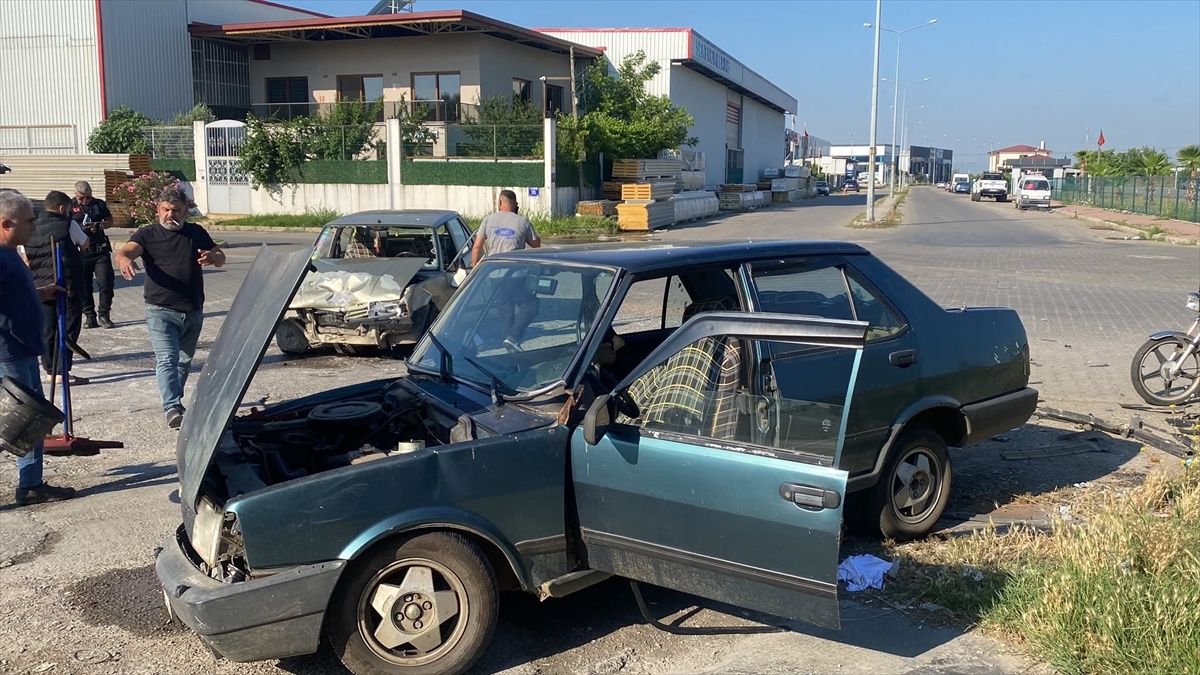 Nazilli\'de Trafik Kazası: 3 Yaralı