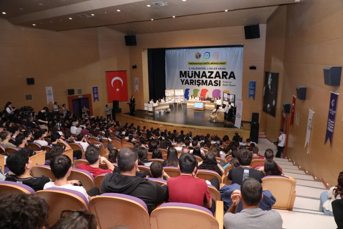 Ordu\'da Münazara Yarışması Finali