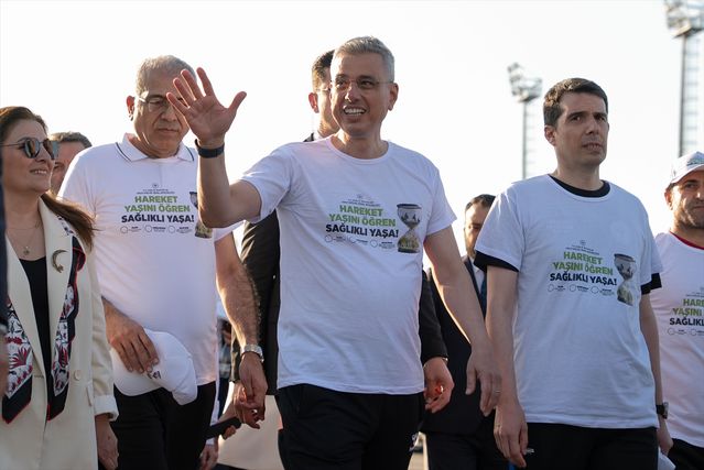 Sağlık Bakanı'ndan 'Hareket Yaşını Öğren' kampanyası