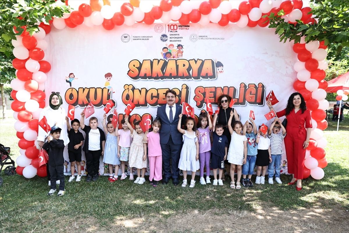 Pamukova\'da Teşkilat Toplantısı ve Ödüller
