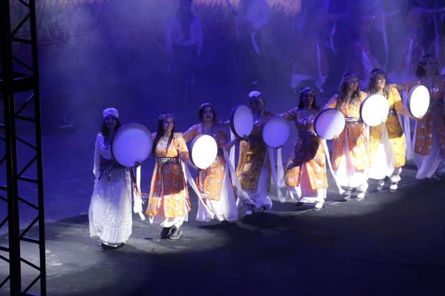 Siirt'te Halk Dansları Gösterisi